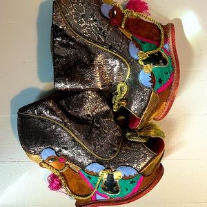 Stunning statement shoe by Dan Sullivan